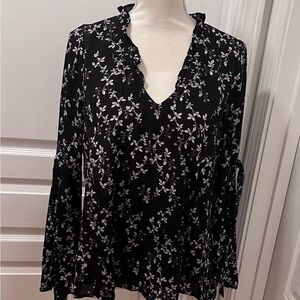 Heart Soul floral long sleeve with flare sleeves size large